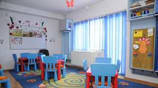Senatul: lege pentru copiii înscrişi la grădiniţă cu vârsta între doi şi trei ani