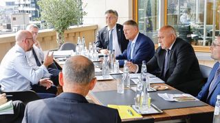 klaus iohannis fără mască