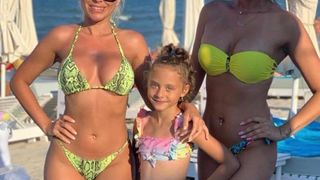 Andreea Pirui de la „Puterea Dragostei”, apariție incendiară pe plajă alături de familie