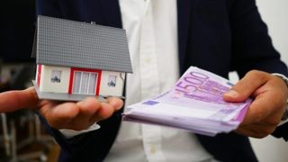 Programul "Noua Casă", adoptat de Guvern prin OUG, aduce schimbări majore pentru cei care vor să-și cumpere o locuință