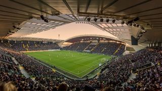 Ucraina: Spectatorii revin pe stadioane