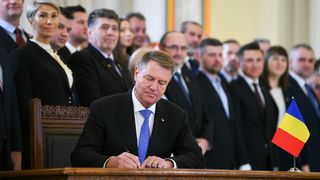 Klaus Iohannis a semnat legea. Măsuri pentru prevenirea îmbolnăvirilor