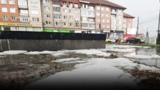 VIDEO - Episod de iarnă în mijlocul verii. Imagini incredibile la Suceava