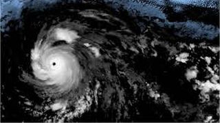 Uraganul Douglas se îndreaptă spre Hawaii. Anunţul făcut de autorităţi