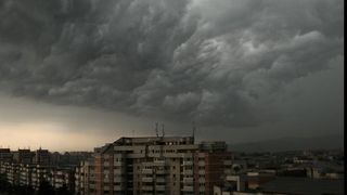 Alertă meteo: Cod portocaliu de furtuni. Ce judeţe sunt afectate?