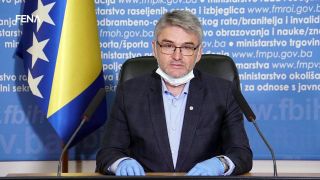 Un ministru din Bosnia a murit după ce a contractat Covid-19