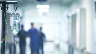 Un om moare la fiecare minut din cauza COVID-19, în SUA