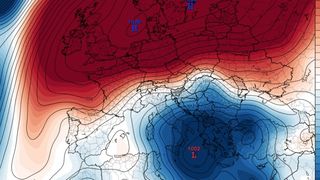 VIDEO - Alertă de fenomene meteo extreme &icirc;n Rom&acirc;nia. Furtuni și caniculă &icirc;n weekend - 4 coduri de la ANM