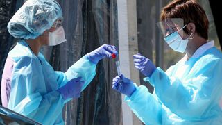 Prahova: Noi infectări cu noul coronavirus în rândul personalului medical