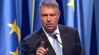 Iohannis a promulgat legea care introduce sistemul de carte de identitate electronică şi semnătura electronică