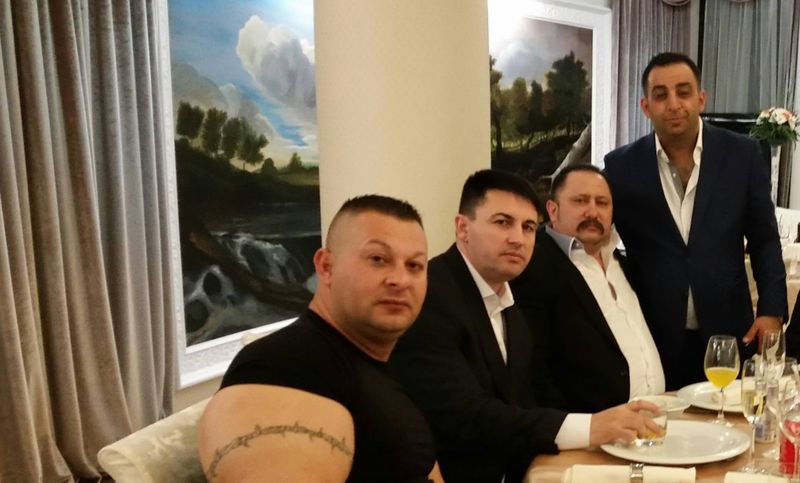 legătură jador și emi pian