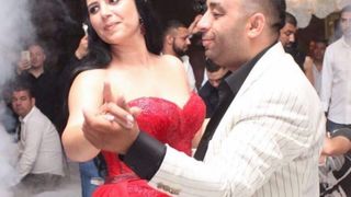 Jumătatea lui Emi Pian nu-și mai poate stăp&acirc;ni tristețea. Soția interlopului a &icirc;ngenuncheat de durere