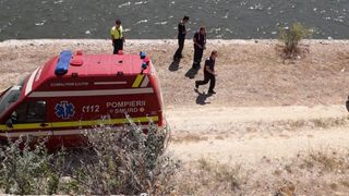 a căzut cu mașina &icirc;n dunăre