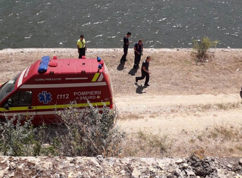 a căzut cu mașina în dunăre