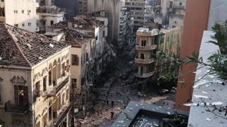 Proteste masive după exploziile devastatoare. &bdquo;Demisia sau sp&acirc;nzurătoarea&rdquo;