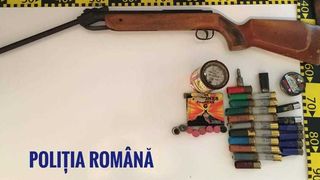 Razii de amploare ale polițiștilor. Au găsit un adevărat arsenal