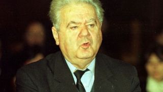 Moment de reculegere &icirc;n Senat &icirc;n memoria lui Oliviu Gherman