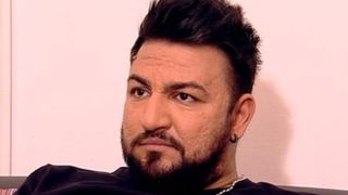 VIDEO | Poliţişti blestemaţi de un manelist