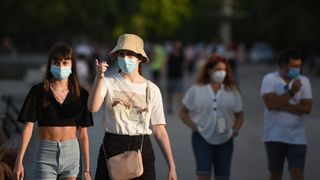 Cine nu poartă mască intră la închisoare. Noile măsuri implementate