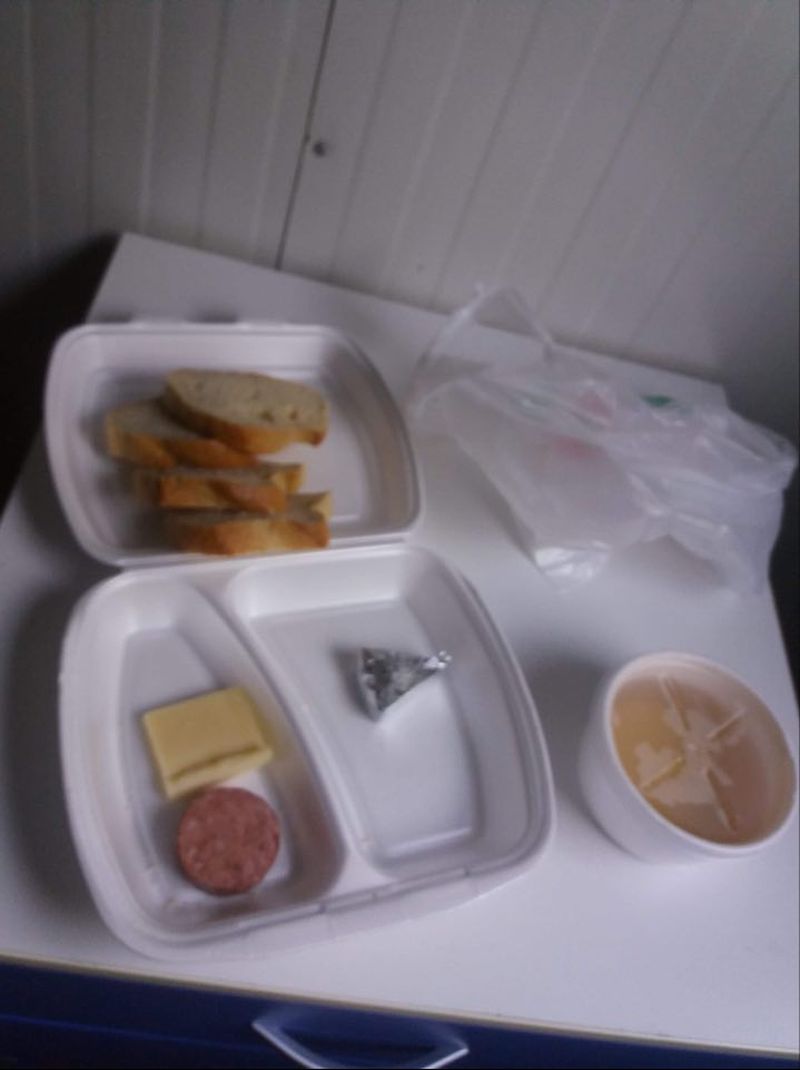 bolnav covid 19 mâncare