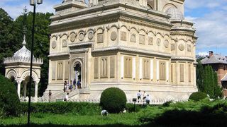 mănăstirea curtea de argeș de sf&acirc;ntă mărie