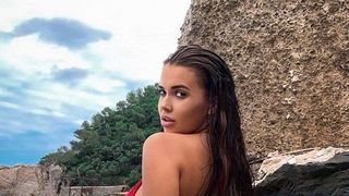 andra volos la piscină