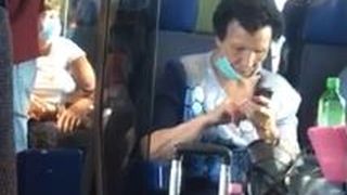 fără mască de protecție &icirc;n tren