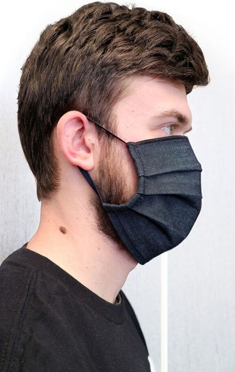 fără mască de protecție în tren