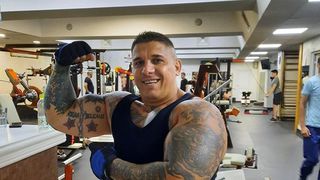 Adrian Corduneanu se pregăteşte pentru lupta dintre clanuri, după uciderea lui Emi Pian! „Beleaua” se antrenează la sala de box pentru a-și spulbere rivalii! VIDEO