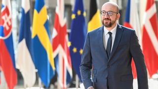 Anunţ de ultimă oră! Şi-a amânat nunta din cauza pandemiei