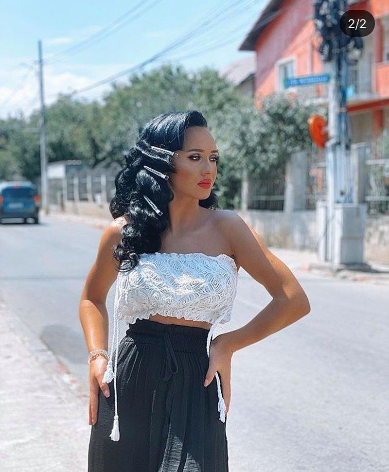 ella de la puterea dragostei