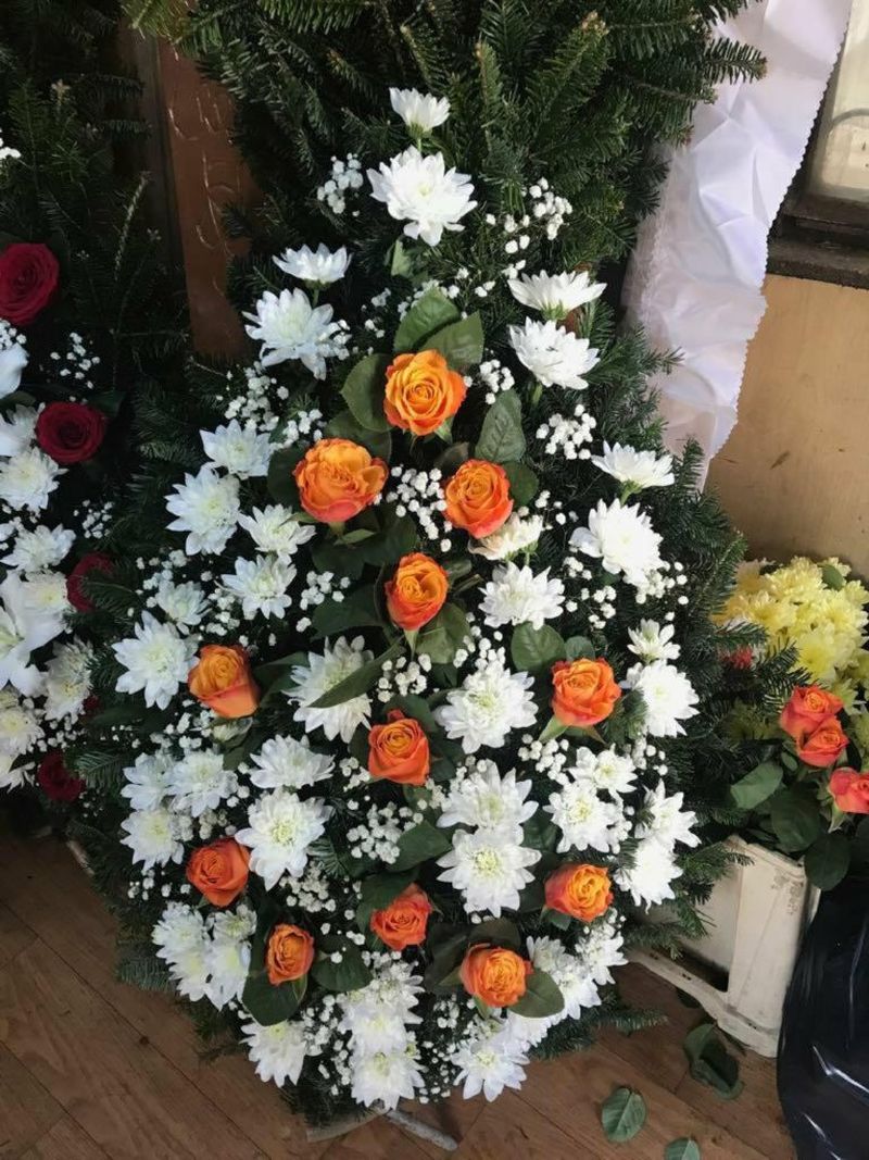 a murit și a înviat