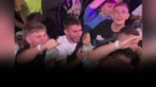 VIDEO - Își riscă viața pentru distracție. Scene incredibile surprinse în weekend