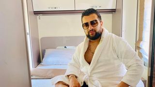 Reacția incredibilă a lui Tzancă Uraganu, după ce și-a bătut joc de distanțarea socială! Vezi ce aroganță a făcut manelistul care a strâns sute de oameni ce s-au înghesuit la concertul său!