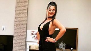 mona de la puterea dragostei la plajă