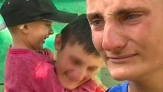 VIDEO | Tănărul care şi-a pierdut copilăria