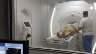 VIDEO | Pacientă rănită la tomograf