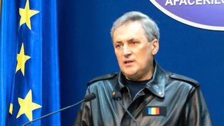 Ministrul Marcel Vela, demolat de un celebru realizator tv:  ”Ce găină de Gostat ești, Marcele... Aruncă dracu' geaca aia de piele, nu te prinde!”