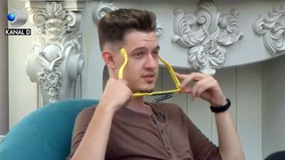 Cristian Comănici de la &bdquo;Puterea Dragostei&rdquo; a fost pedepsit. Ce i-au făcut băieții