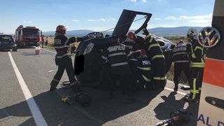 Tragedie în Vrancea. O persoană și-a pierdut viața şi alte patru au fost rănite în urma unui accident
