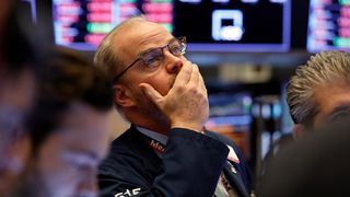 Zi neagră pe bursa americană. De ce s-au prăbușit acţiunile giganților IT pe Wall Street 