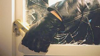 Percheziții în Capitală la o grupare suspectată de furturi din locuinţe