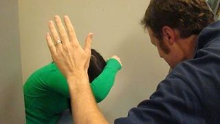 VIDEO - Ucisă în bătaie după o viață de chin