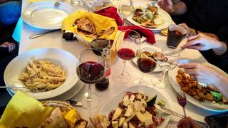 mancare si bautura in restaurant