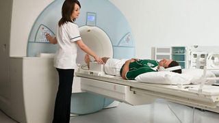  Preț RMN: c&acirc;t costă o rezonanță magnetică la spitalele private