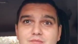 Bolnav de coronavirus, izolat de 5 zile &icirc;n mașină după ce DSP a uitat de el. &bdquo;Aici dorm și &icirc;n spate am bagajul făcut de soție&rdquo;