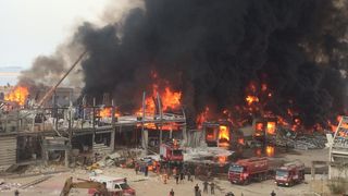 Incendiu &icirc;n portul din Beirut