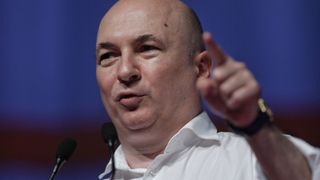 Codrin Ştefănescu: „Şi cucoana asta de la Educaţie este tot un personaj sinistru”