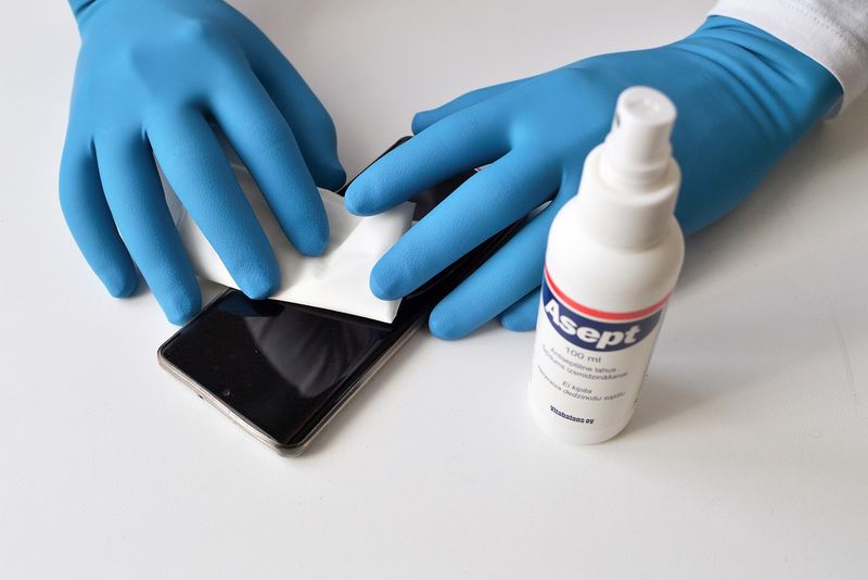 elevi diagnosticați cu covid-19