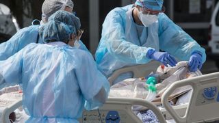 De ce a explodat astăzi numărul cazurilor de COVID-19? Explicaţia dată de un medic de renume